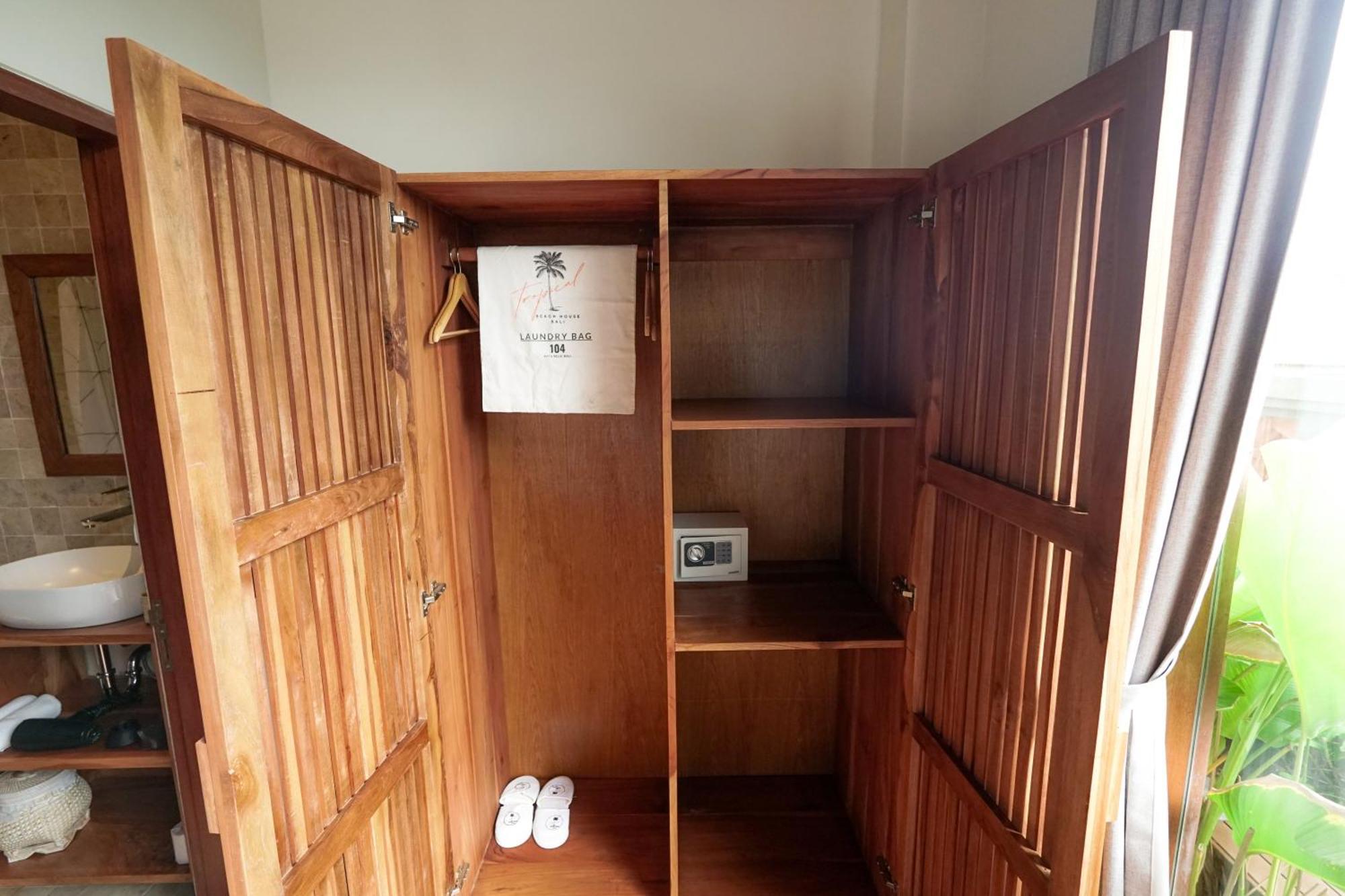 Tropical Beach House Bali 塞米亚克 客房 照片